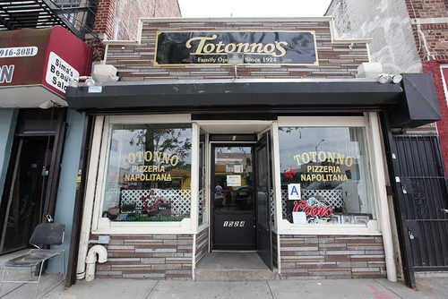 totonnos new york pizza