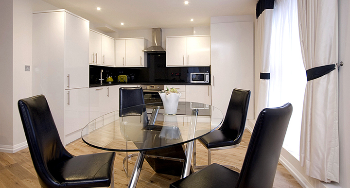 Chelsea Bridge Apartments 12
