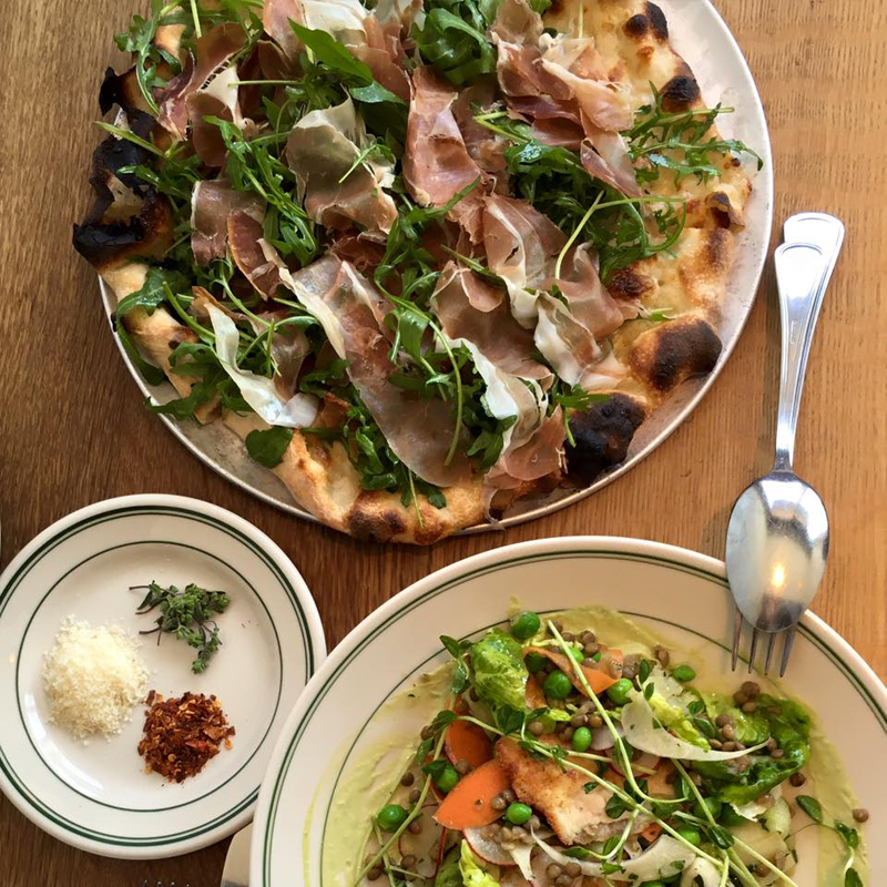 Facebook Pizzeria Delfina