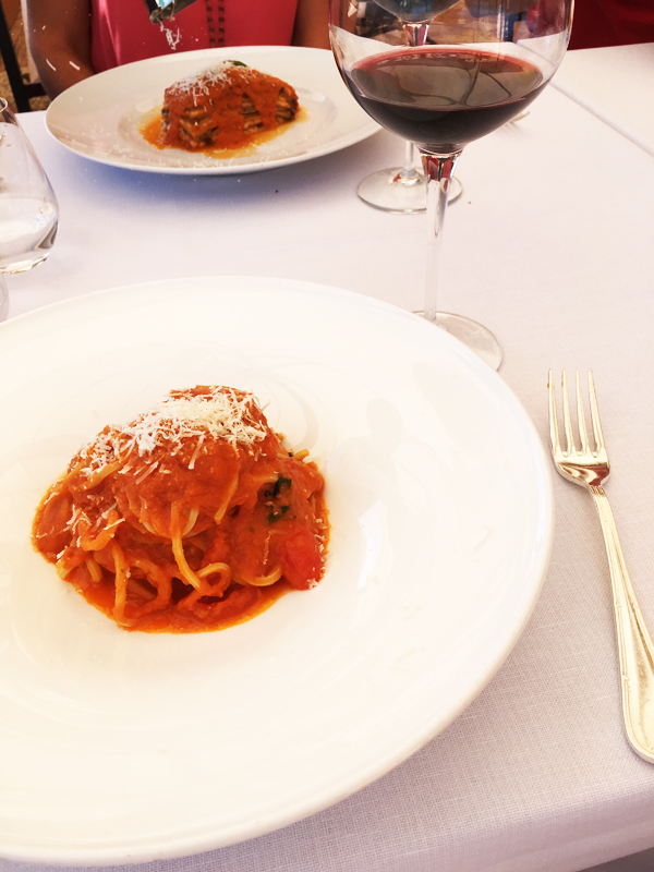 pasta and wine tuscany