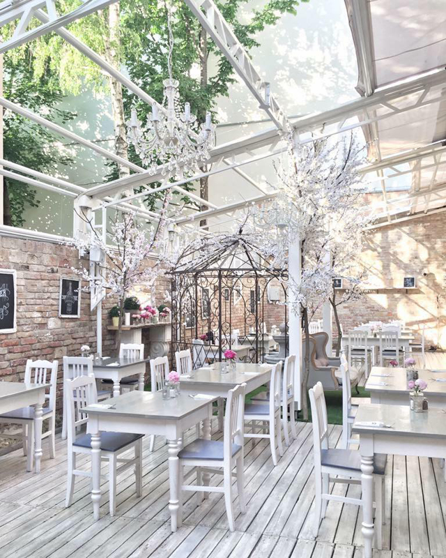 facebook-vintage-garden