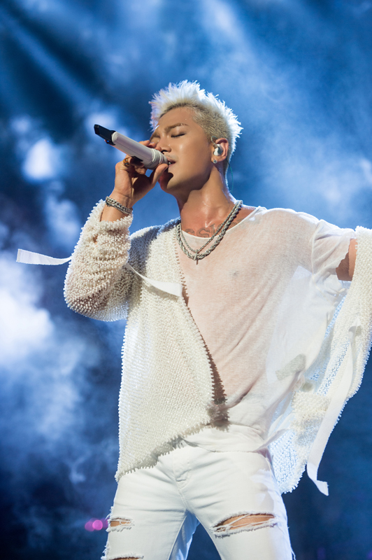 Everyone sang along to all of Taeyang’s songs at the top of their lungs.