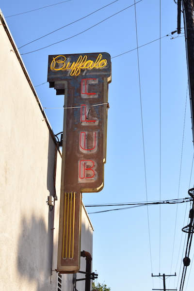 Entrance BUFFALO CLUB