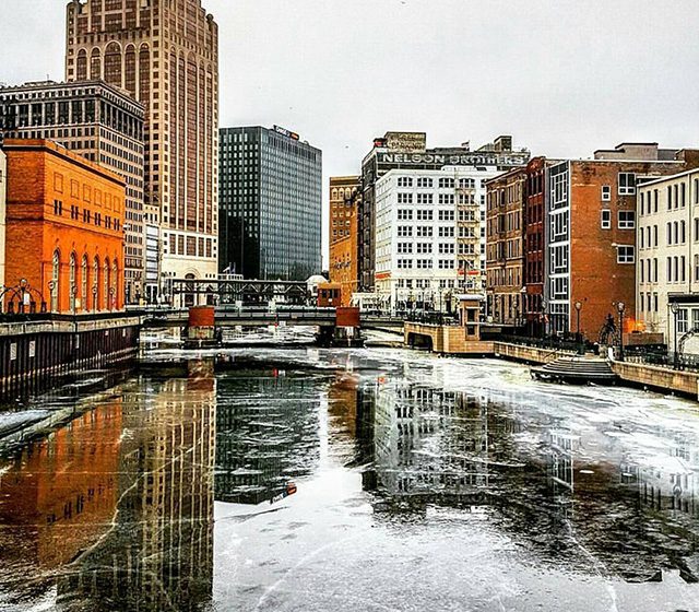 VISIT Milwaukee