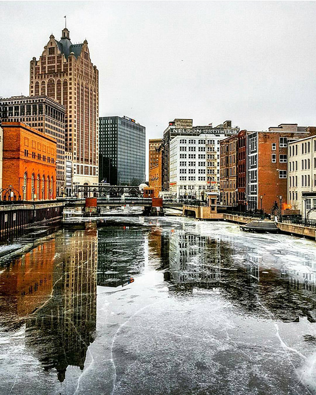 VISIT Milwaukee
