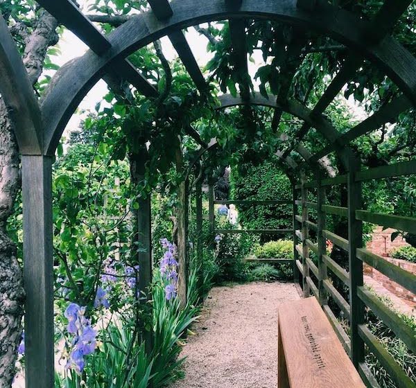 LONDON GARDEN