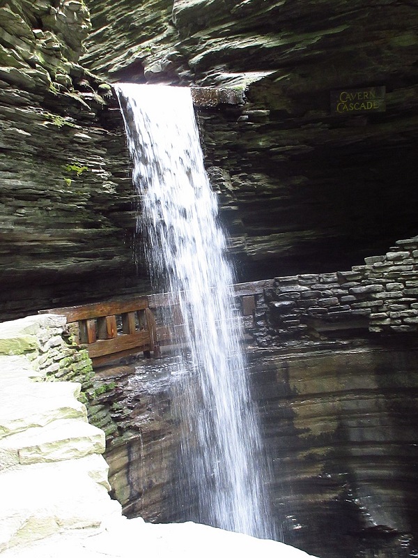 watkins glen cavern cascade wikipedia