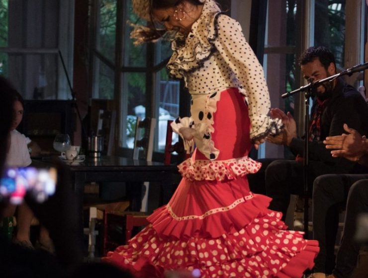 Flamenco dancer at Jardines de Zoraya