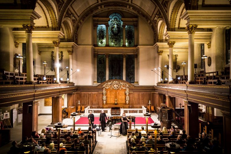 bridgerton filming locations ST. JAMES CHURCH PICCADILLY