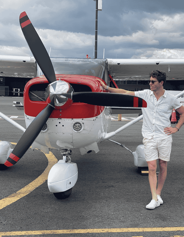 Shaun Poses With A Plane