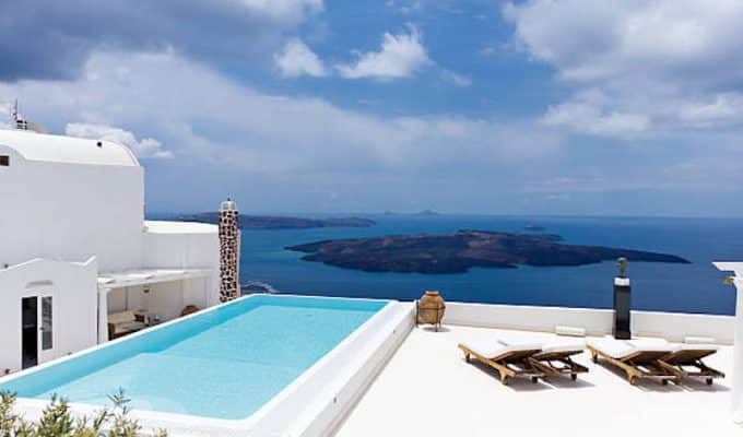 Top 9 The Most Beautiful Swimming Pools On The Roof