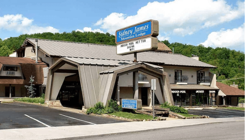 Gatlinburg river inn
