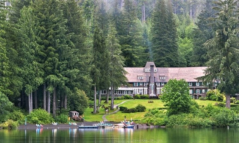 Lake Crescent Lodge