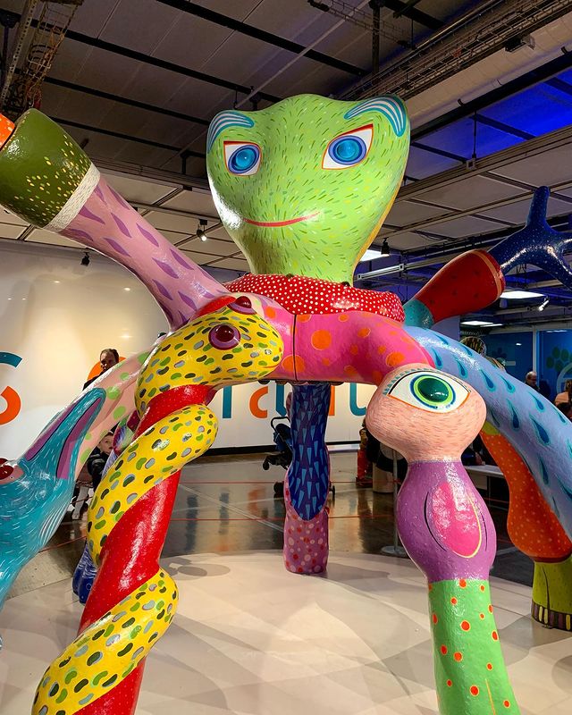 Colorful statue at Cité des Enfants