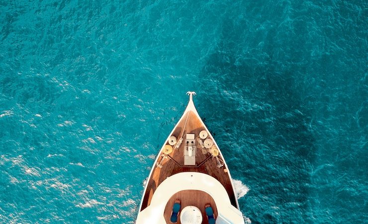 Yacht broker