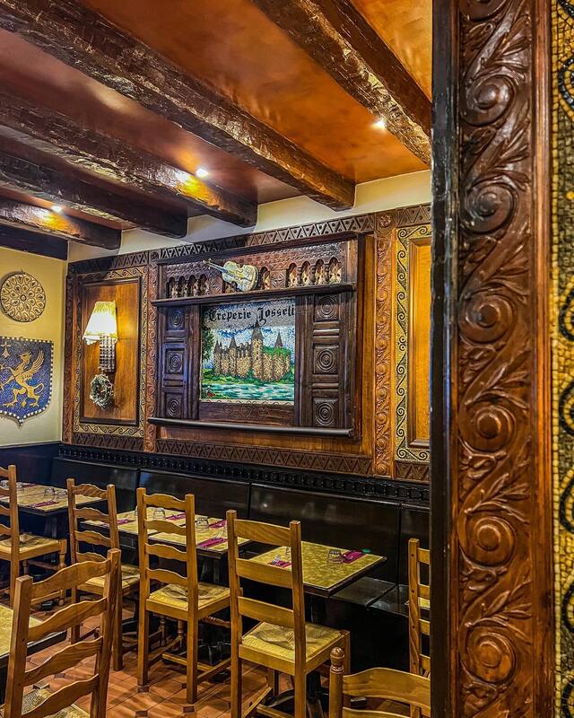 Inside La Crêperie de Josselin