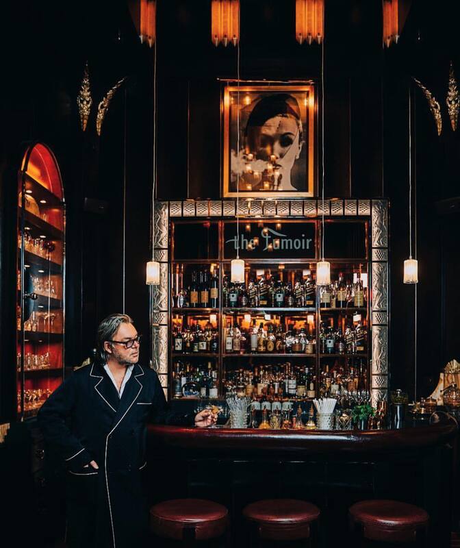 The bar at The Fumoir cocktail bars london 