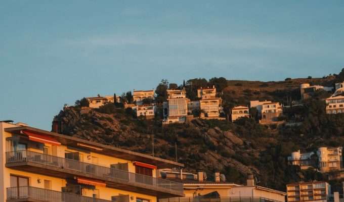 Hollywood Hills estate rentals