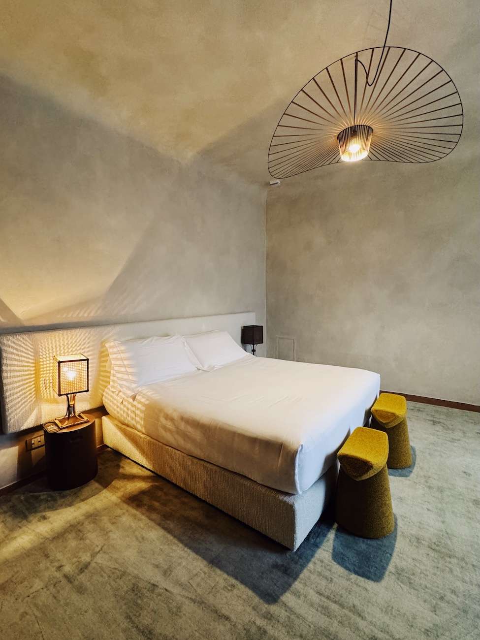 Guest room.
