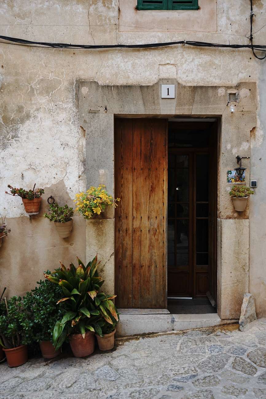 Valldemossa alleys
