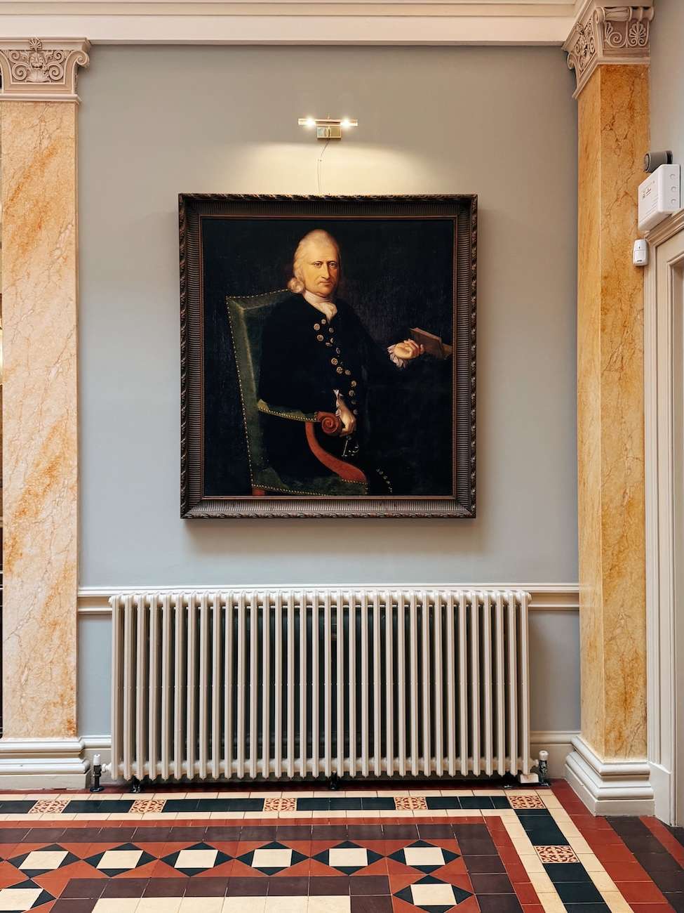 Leonardslee House