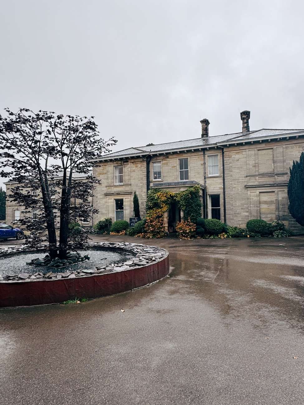 Leonardslee House