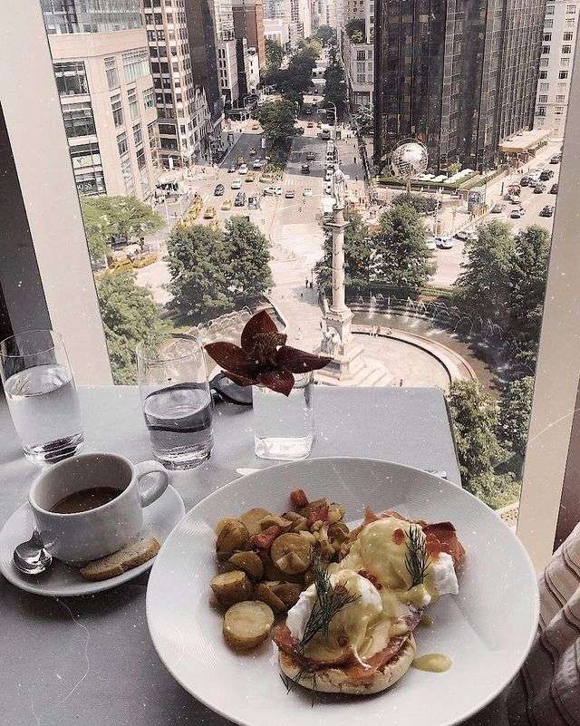 Brunch at ROBERT RESTAURANTS IN NYC