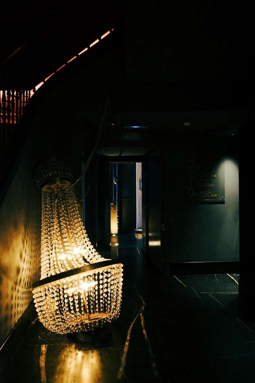Striking decor HOTEL LOBBY SEVILLA